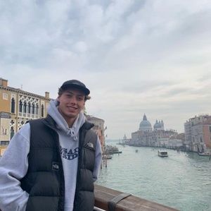 Meet your Posher, Lochie